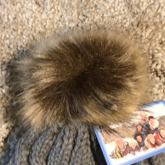 Simplicity Beanie - Picture 6 of 8